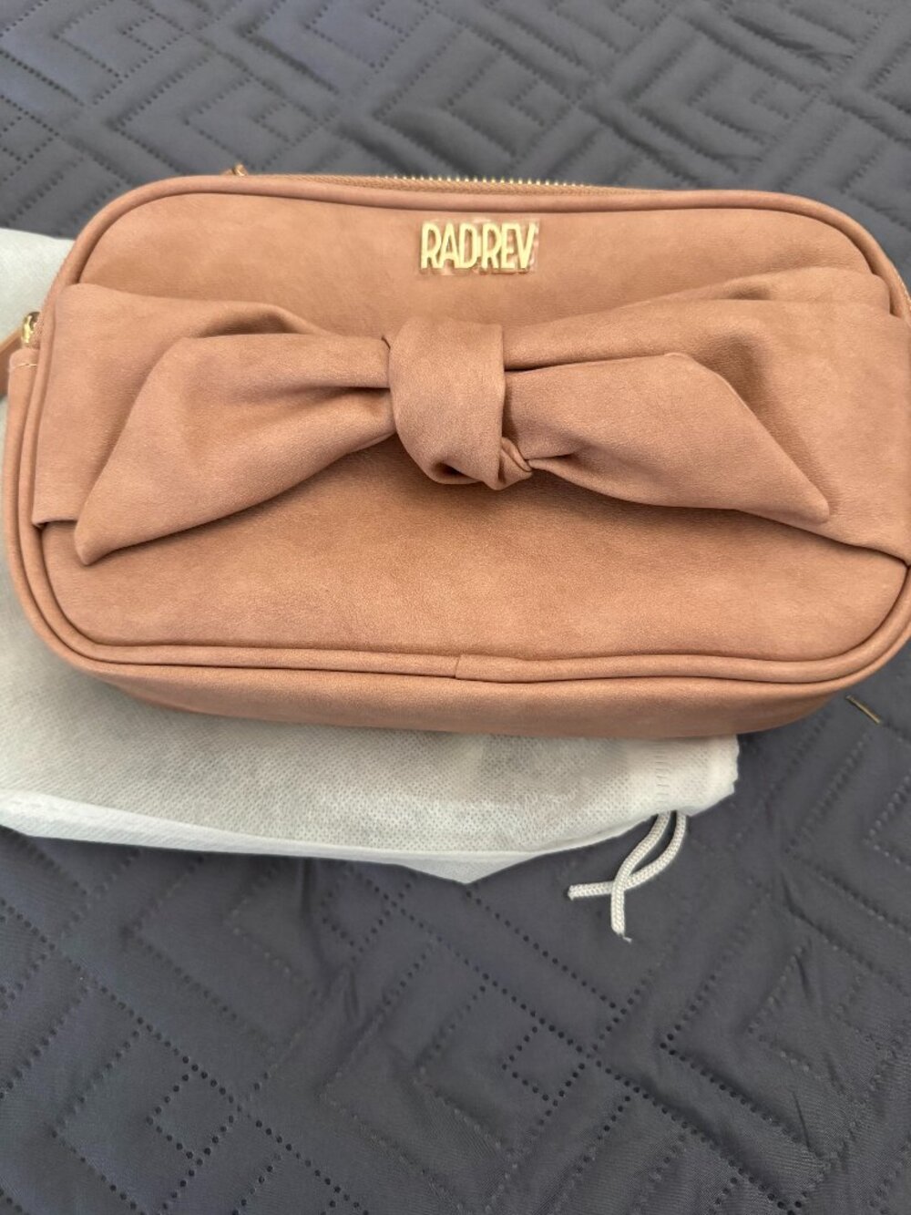 Rad Rev Bow Sling Bag